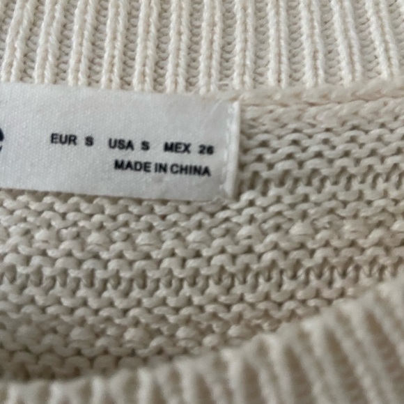 Crème design sweater vest - Picture 2 of 4